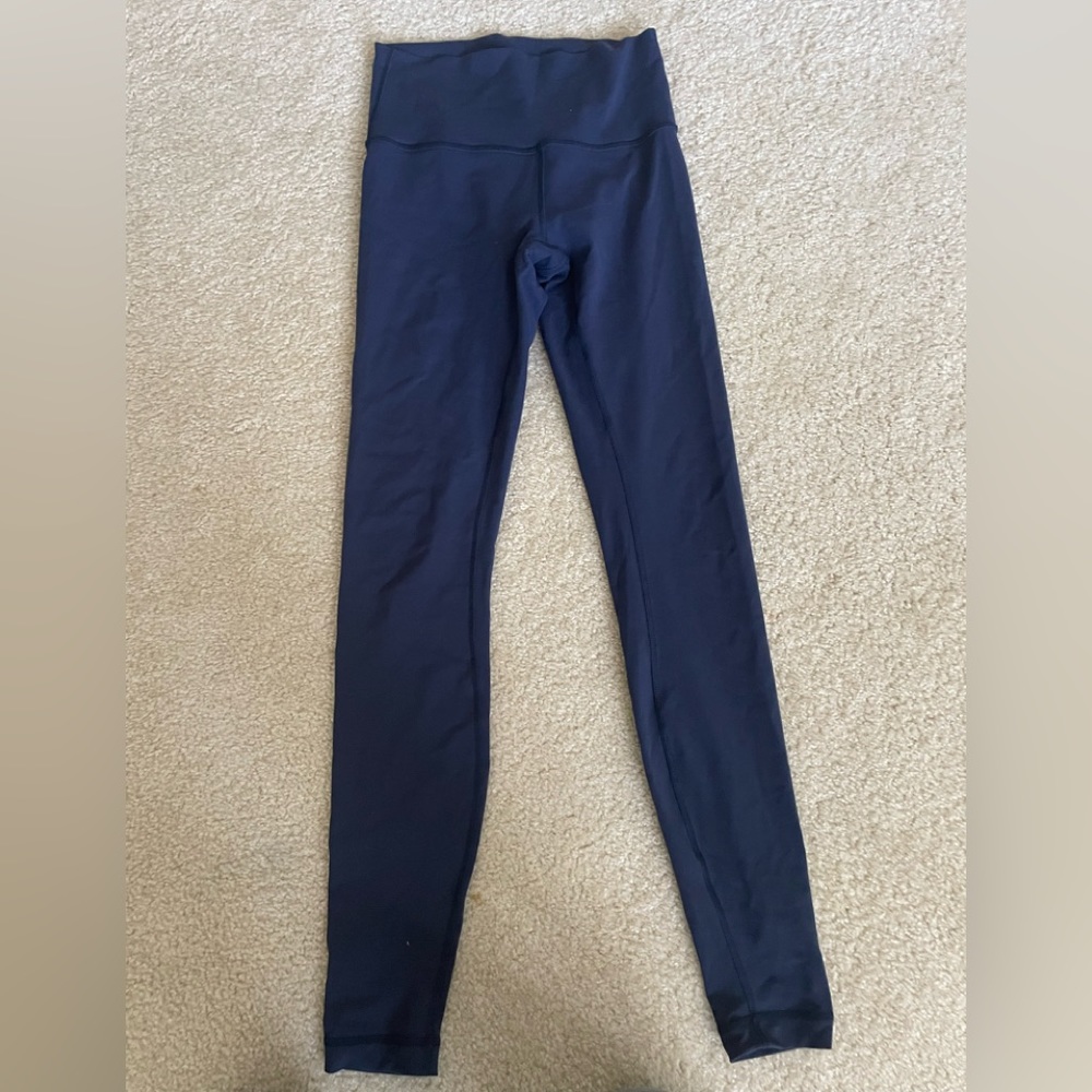 Lululemon Wunder Under in blue color